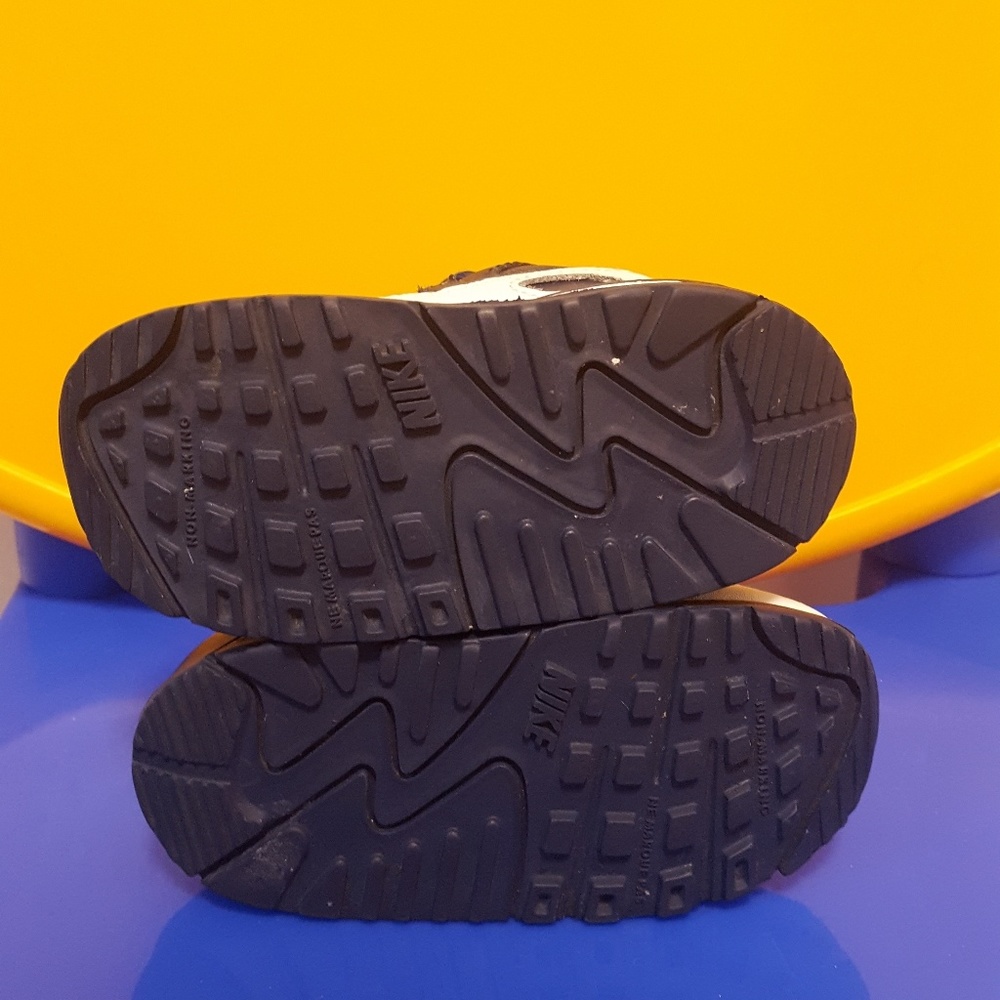 🔴 RESERVE🔴 2 pairs price of one - Picture 5 of 8